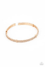 Load image into Gallery viewer, Paparazzi's Standout Opulence - Gold bracelet
