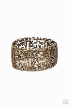 Load image into Gallery viewer, Paparazzi's Verdantly Vintage - Brass bracelet
