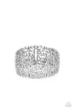 Load image into Gallery viewer, Paparazzi's Verdantly Vintage - Silver bracelet
