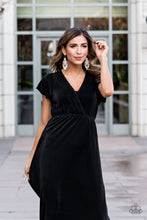 Load image into Gallery viewer, Paparazzi's Queen Of All Things Sparkly - White earrings
