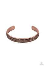 Load image into Gallery viewer, Paparazzi's Peak Conditions - Copper bracelet
