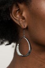 Load image into Gallery viewer, Paparazzi's Fiercely Flauntable - Black earrings

