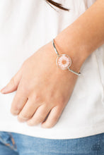 Load image into Gallery viewer, Paparazzi's Cottage Season - Pink bracelet
