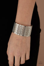 Load image into Gallery viewer, Paparazzi's Thai Terrariums - Silver bracelet
