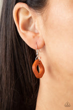 Load image into Gallery viewer, Paparazzi's Top Of The WOOD Chain - Orange necklace
