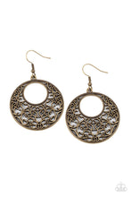 Load image into Gallery viewer, Paparazzi's Vineyard Romance - Brass earrings
