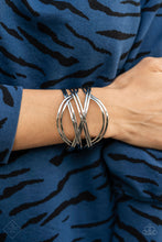 Load image into Gallery viewer, Paparazzi's Hautely Hammered - Silver bracelet (Fashion Fix)
