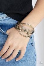 Load image into Gallery viewer, Paparazzi's Hautely Hammered - Brass bracelet
