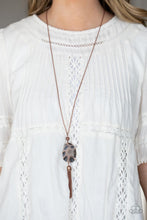 Load image into Gallery viewer, Paparazzi's Botanical Beaches - Copper necklace
