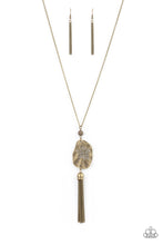 Load image into Gallery viewer, Paparazzi's Botanical Beaches - Brass necklace
