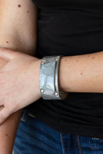 Load image into Gallery viewer, Paparazzi's Geo Glamper - Silver Acrylic bracelet
