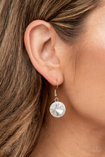 Load image into Gallery viewer, Paparazzi's Starlight Stunner - White necklace (Blockbusters)
