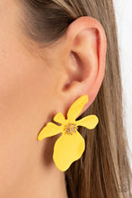 Load image into Gallery viewer, Paparazzi's Hawaiian Heiress - Yellow post earrings
