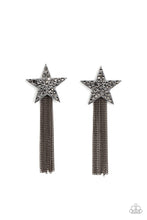 Load image into Gallery viewer, Paparazzi's Superstar Solo - Black earrings
