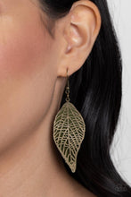 Load image into Gallery viewer, Paparazzi's Leafy Luxury - Green earrings
