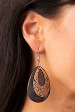 Load image into Gallery viewer, Paparazzi's Bountiful Beaches - Silver earrings
