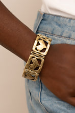 Load image into Gallery viewer, Paparazzi's Legendary Lovers - Brass bracelet
