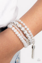 Load image into Gallery viewer, Paparazzi's Day Trip Trinket - White bracelet
