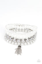 Load image into Gallery viewer, Paparazzi's Day Trip Trinket - White bracelet
