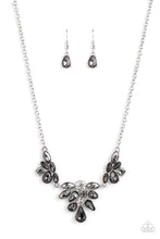 Load image into Gallery viewer, Paparazzi's Completely Captivated - Silver necklace

