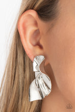 Load image into Gallery viewer, Paptarazzi's METAL-Physical Mood - Silver post earrings
