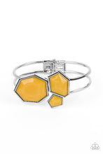 Load image into Gallery viewer, Paparazzi's Tourist TRAPEZOID - Yellow bracelet
