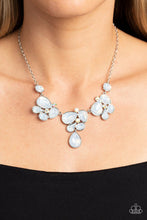 Load image into Gallery viewer, Paparazzi's Everglade Escape - White &amp; Iridescent necklace
