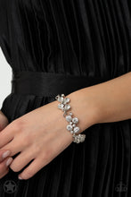 Load image into Gallery viewer, Paparazzi's Old Holly - White bracelet (Blockbusters)
