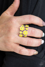 Load image into Gallery viewer, Paparazzi's Floral Crowns - Yellow ring
