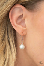 Load image into Gallery viewer, Paparazzi's Powerhouse Pose - White Pearl necklace
