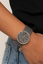 Load image into Gallery viewer, Paparazzi's Stellar Escape - Silver bracelet
