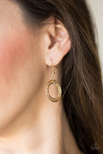 Load image into Gallery viewer, Paparazzi's Savagely She-Wolf - Gold necklace
