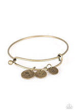 Load image into Gallery viewer, Paparazzi's Dreamy Dandelions - Brass bracelet

