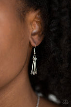 Load image into Gallery viewer, Paparazzi's Trendsetting Trinket - Silver necklace
