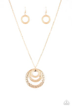 Load image into Gallery viewer, Paparazzi's Savagely She-Wolf - Gold necklace
